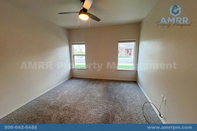 Building Photo - Luxury 2 Bedroom Townhome Available PRELEASE