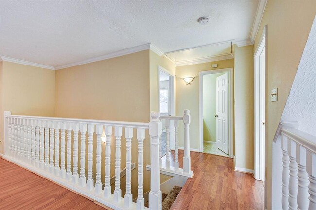 Building Photo - 11743 Riverview Dr