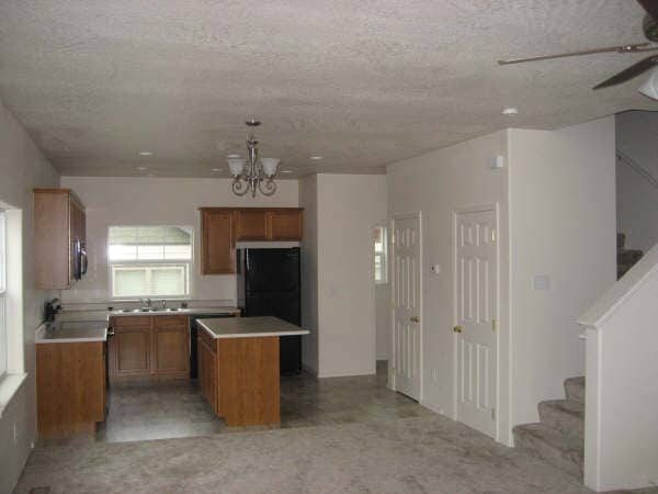 Building Photo - 252 Hiatt Ln