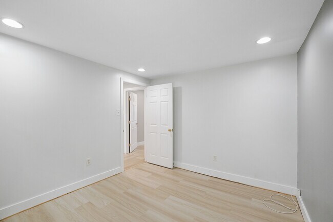 MBR - 1939 Fairland St