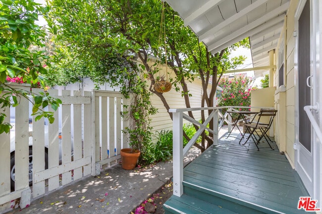 Building Photo - 9980 Braddock Dr