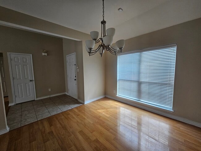 Building Photo - 3516 Valley Forge Dr