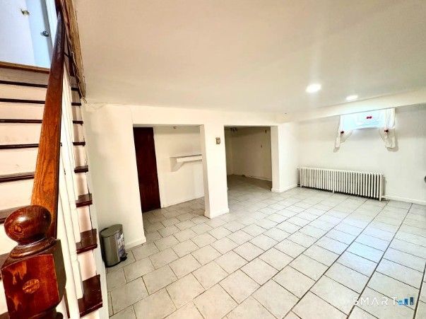 Building Photo - 48 Gates Ave