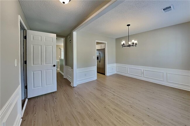 Building Photo - 3705 Patterstone Dr