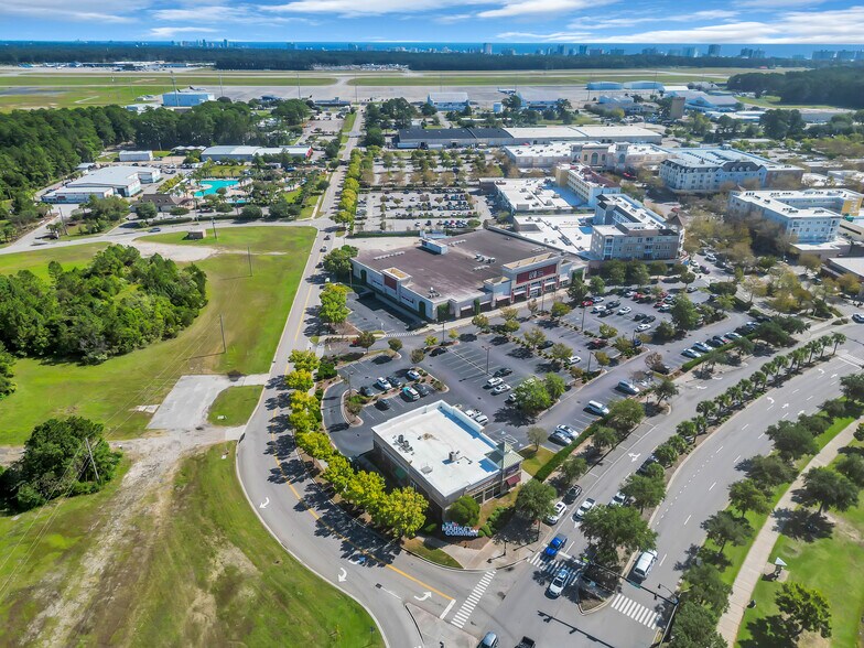 Building Photo - 1758 Edgewood Dr