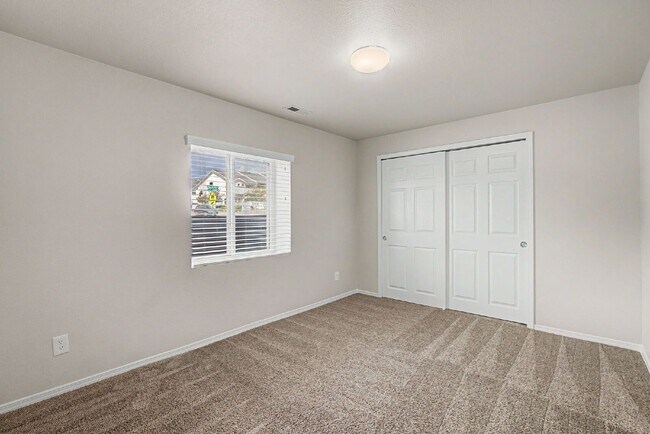 Building Photo - 1005 Scarlet Oak Dr