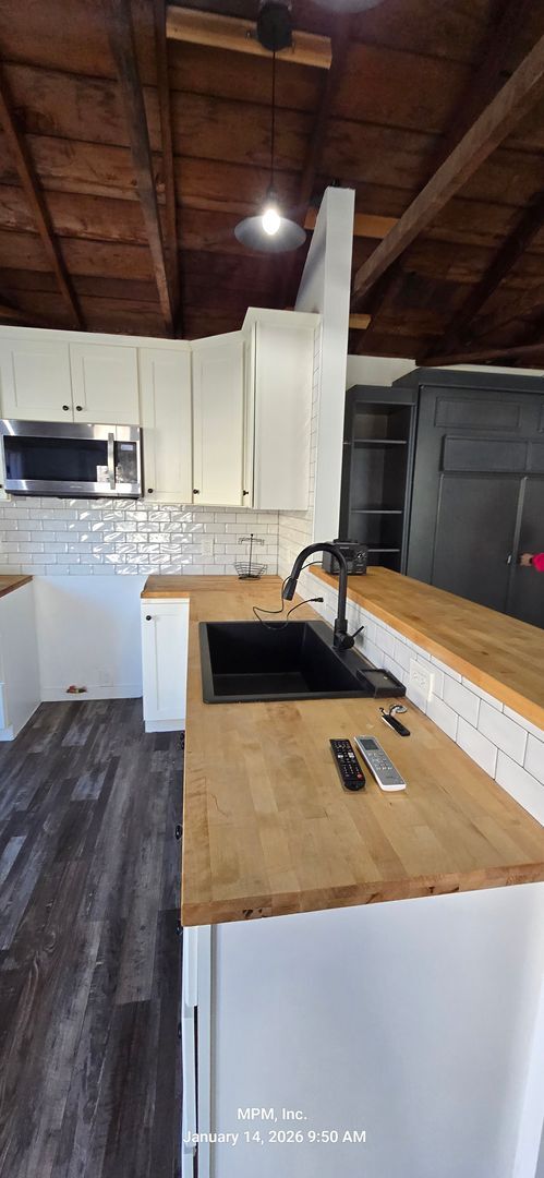 Building Photo - 1 bedroom 1 bath home