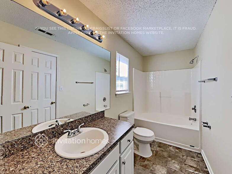 Building Photo - 7906 Lobilia Ln