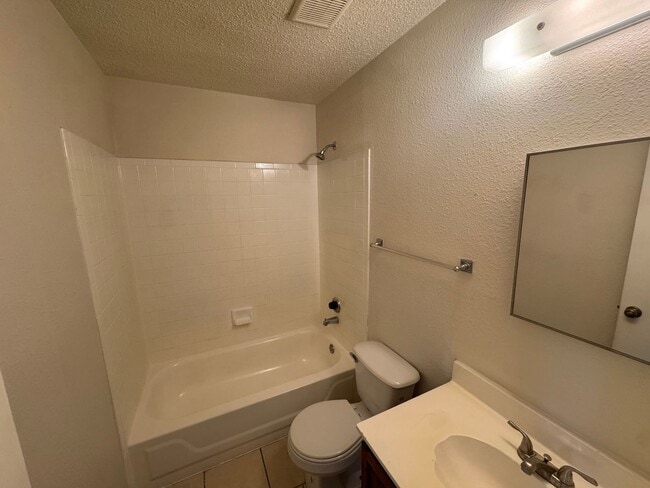 Building Photo - 8928 Kenton Briar