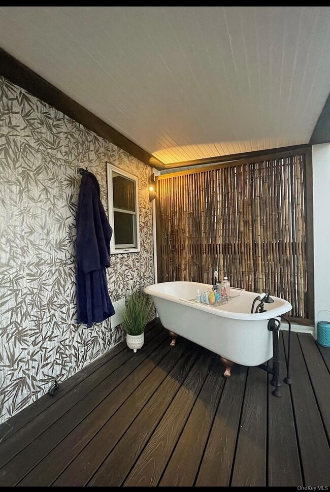 Building Photo - 1-92 Beach 109th St