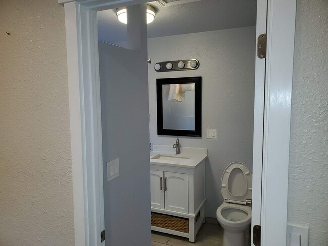 Building Photo - Charming 1-Bedroom Home in the Heart of Downtown Lewiston