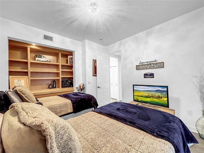 Building Photo - 3608 54th Dr W