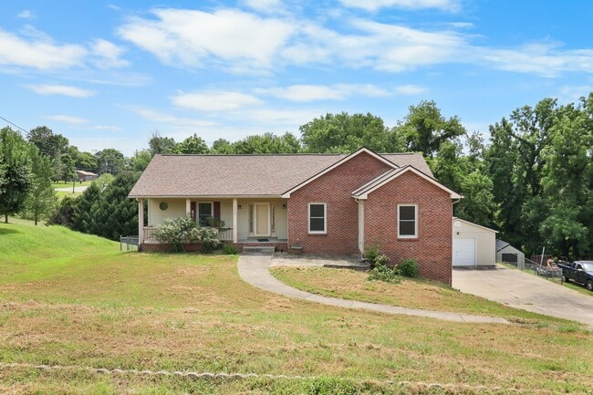 Building Photo - 704 Jace Dr
