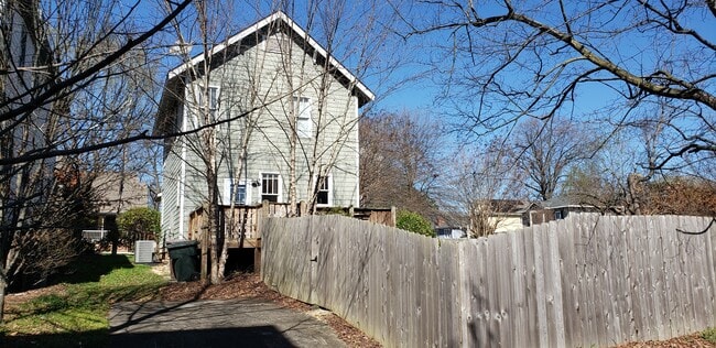 Building Photo - 340 Murray St