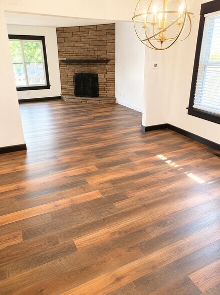 Building Photo - 359 Colvin Ave
