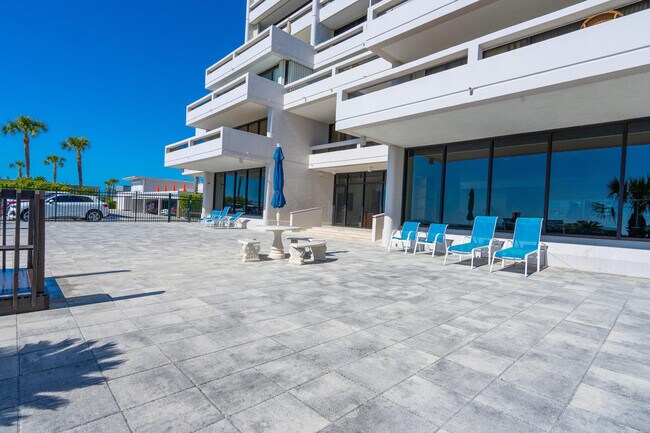 Building Photo - 5400 Ocean Blvd