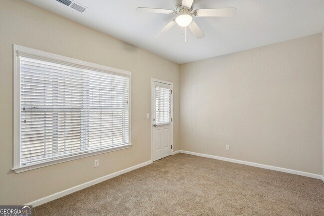 Building Photo - 642 Bernay Way