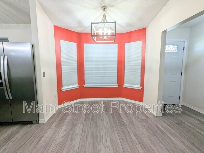 Building Photo - 7440 Chimney Pines Dr