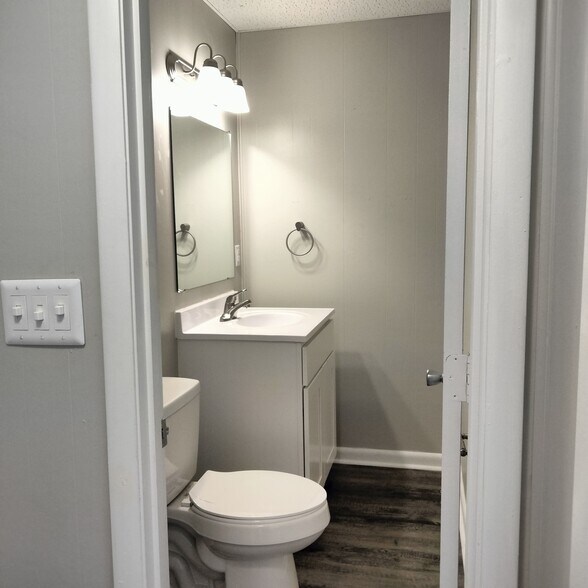 Building Photo - Arbordale Apartments