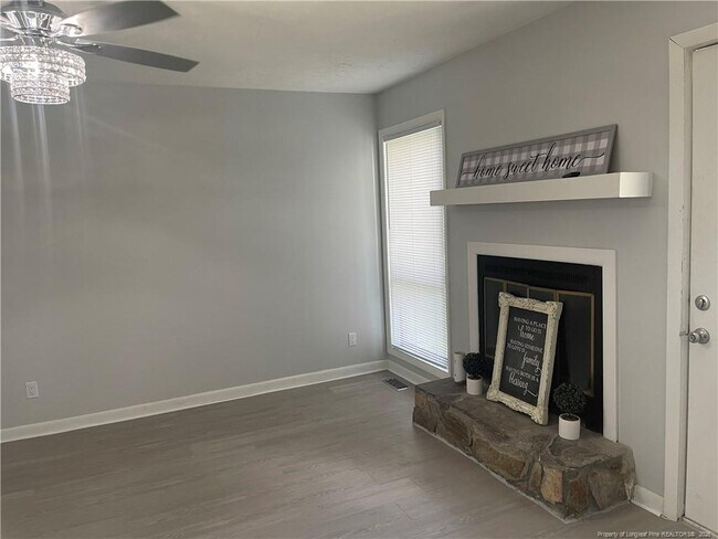 Building Photo - 1366 Worstead Dr