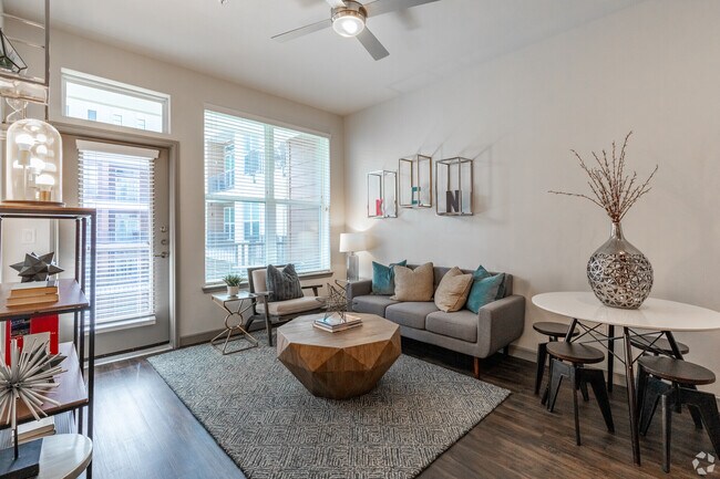 Building Photo - Lease Now & Get 1 month Free!
