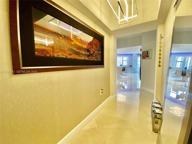 Building Photo - 19900 E Country Club Dr