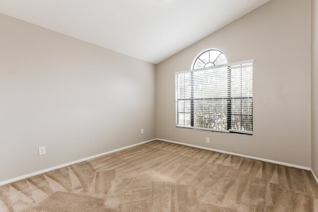 Building Photo - 11506 Smokethorn Dr