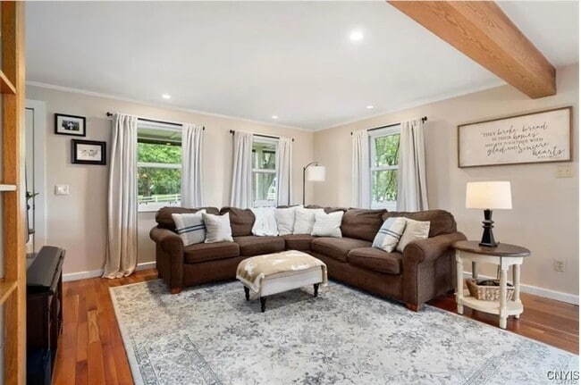 Building Photo - 2943 Lumbard Rd