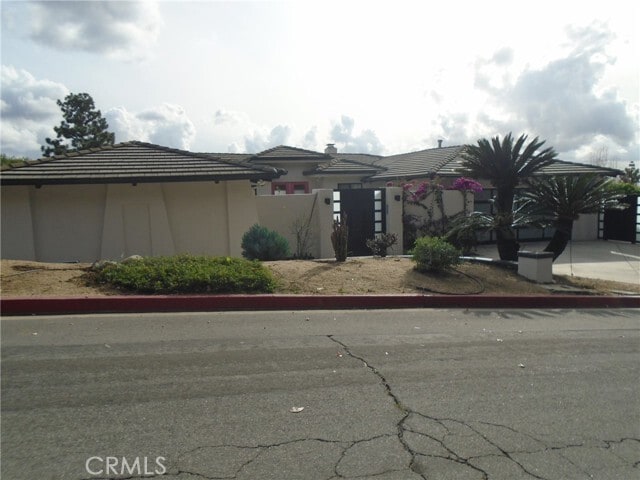 Building Photo - 790 Vía Santa Catarina