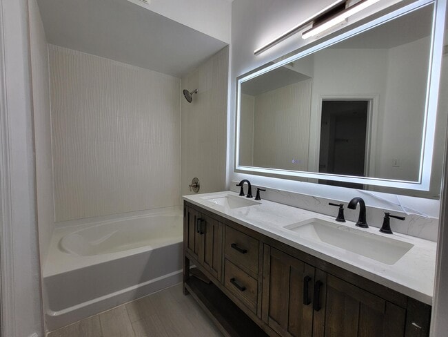 Building Photo - 2042 Alta Meadows Ln