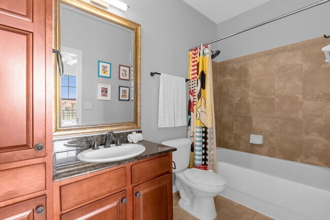 Building Photo - 510 Calabria Ave