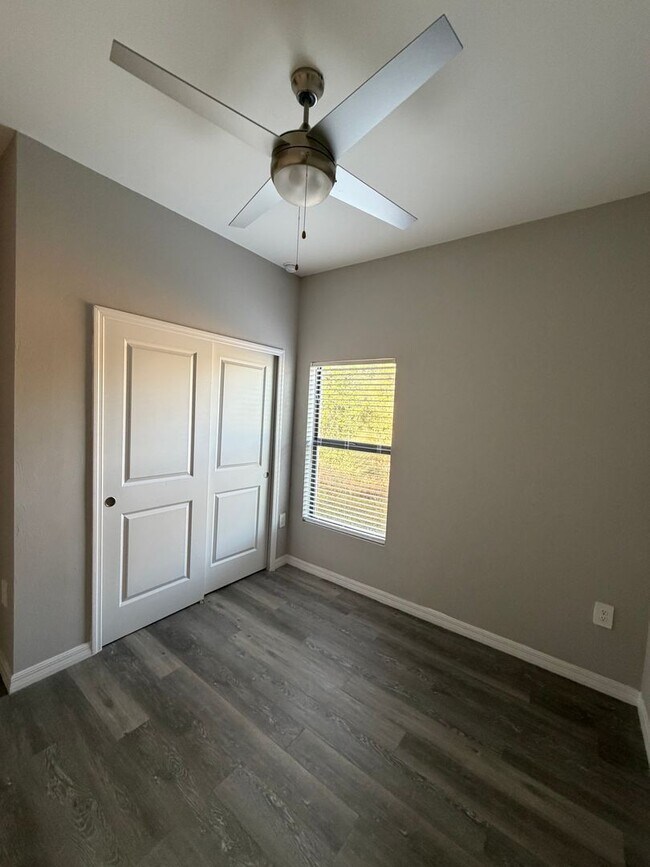 Building Photo - 2315 NE 15th Ln