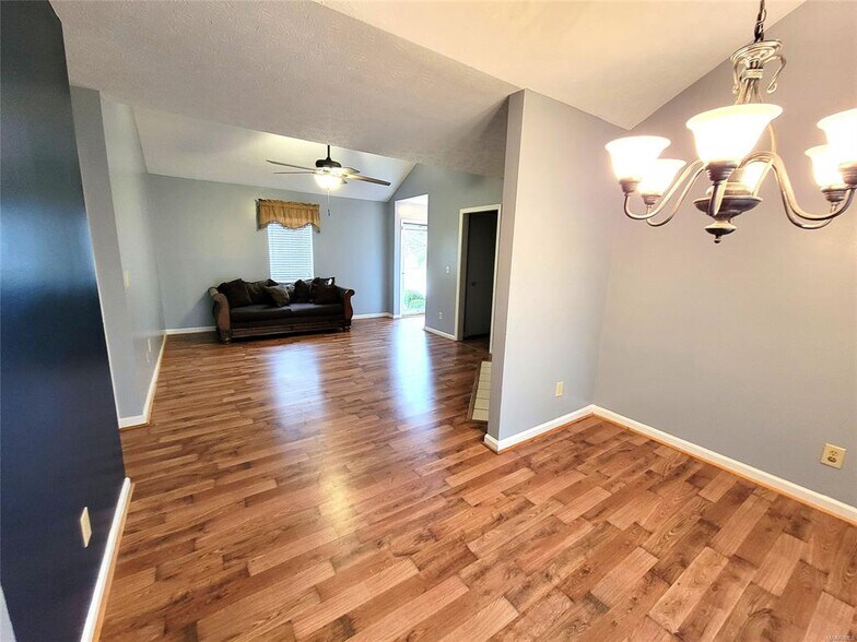 Building Photo - 3248 Meadow Walk Ln