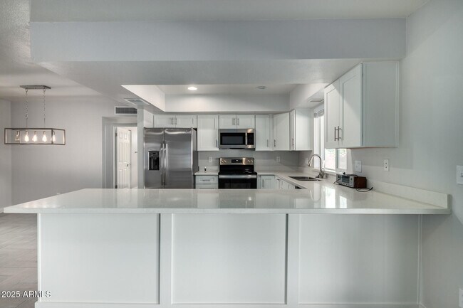 Building Photo - 1308 S Polly Ann Dr