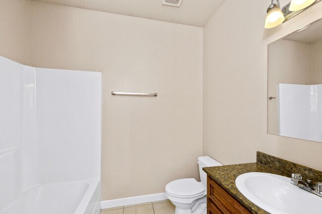 Building Photo - Loxley Home for Lease Available October!!