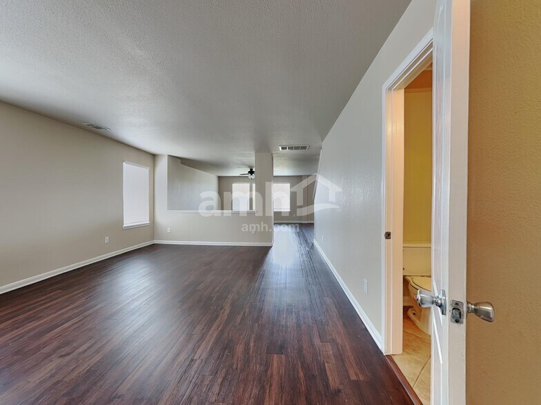Building Photo - 3743 Jewel Point Dr