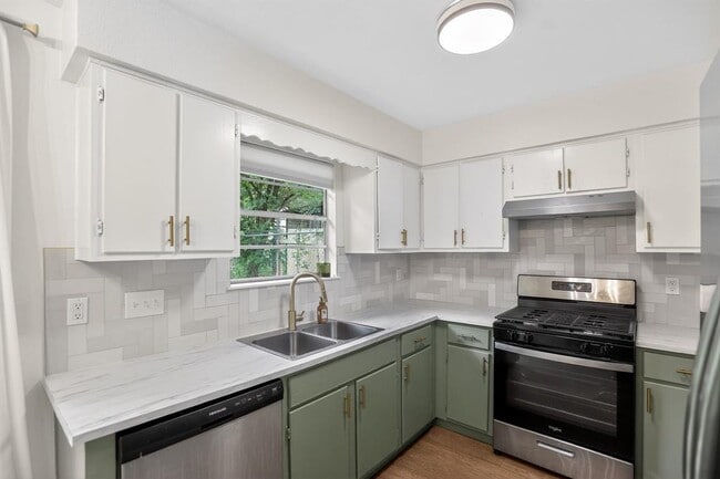 Building Photo - 6908 Pondsdale Ln