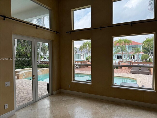 Building Photo - 891 Captiva Dr