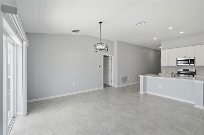 Building Photo - 1033 Holden Wy