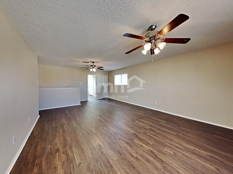 Building Photo - 1706 Santa Fe Trl