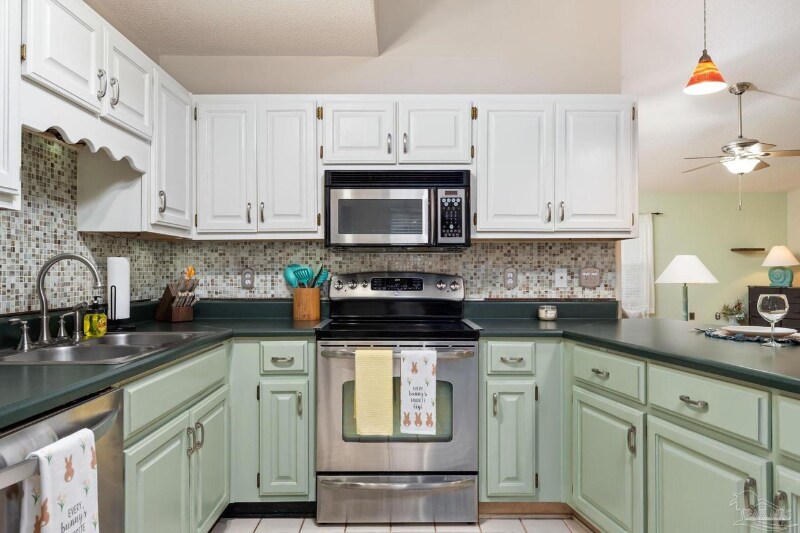 Building Photo - 3159 Hickory St