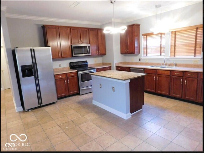 Building Photo - 13203 United Dr