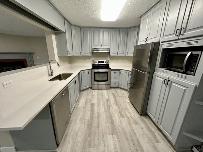 Building Photo - 2129 Creek Way