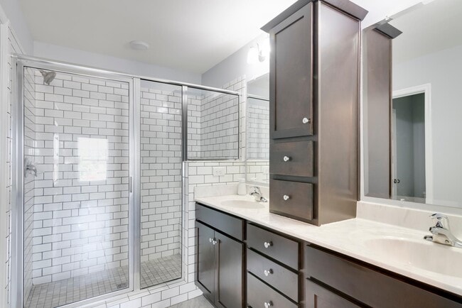 Building Photo - 2272 Perennial Cir