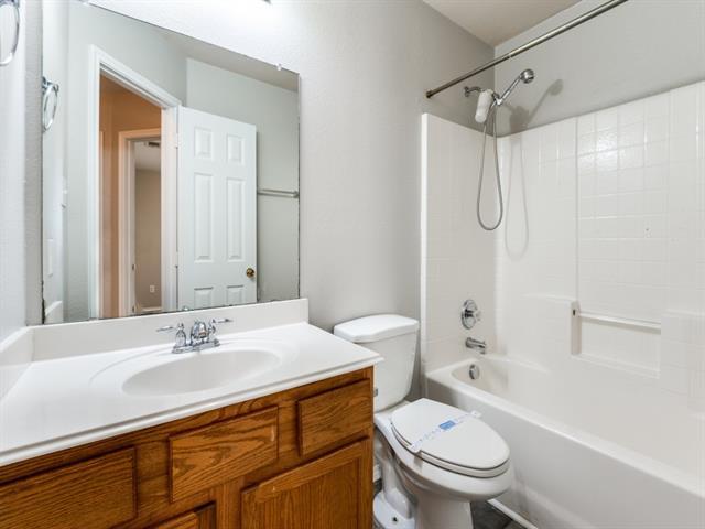 Building Photo - 6817 Columbia Falls Dr