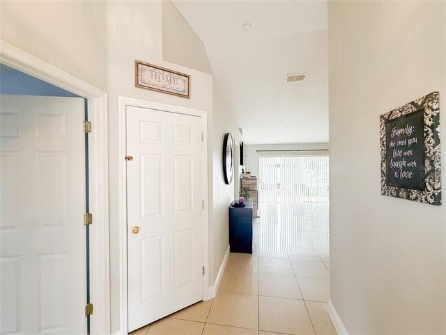 Building Photo - 503 Everest Way