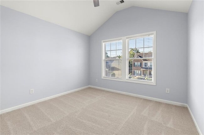 Building Photo - 265 Parc Dr