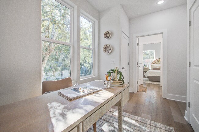 Building Photo - 5739 Murray Dr