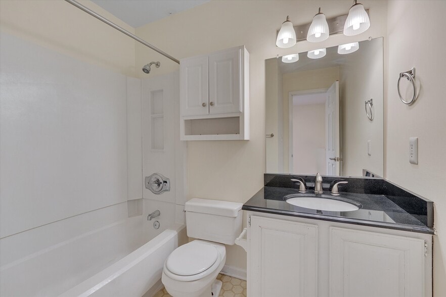 Building Photo - 108 Mallard Ct