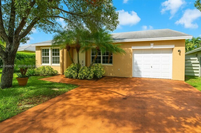 Building Photo - 14478 SW 139th Ave Cir W